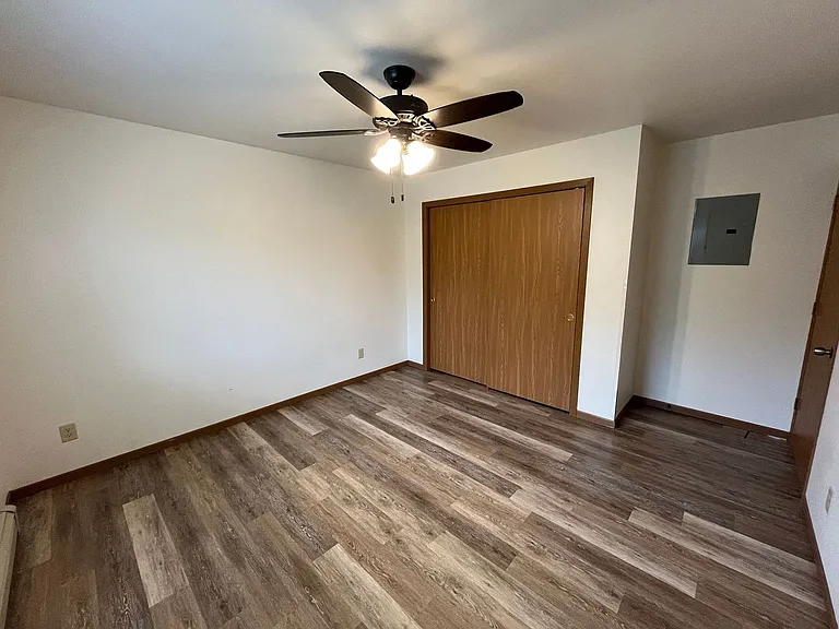 2720 Washington Ave — Photo 10