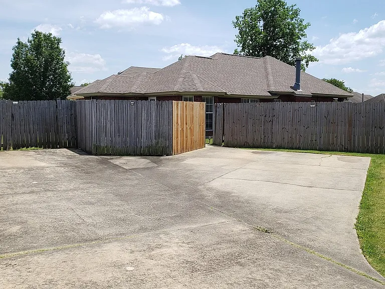 1113 Stafford Dr — Photo 39