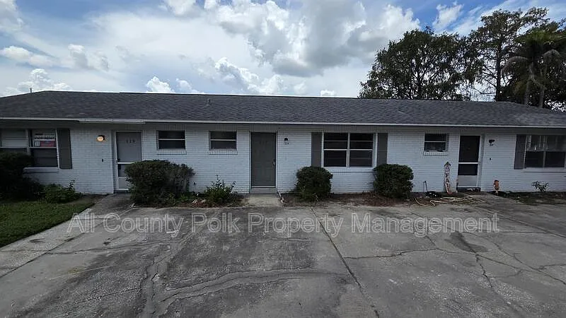 1 bed, 1.0 bath, 718 sqft, $995 — Photo 1