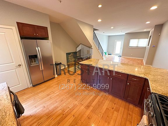 3rd image of 4128 Apple St #1