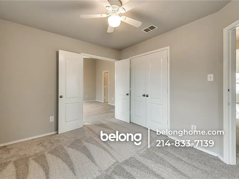 901 Plumeria Dr — Photo 6