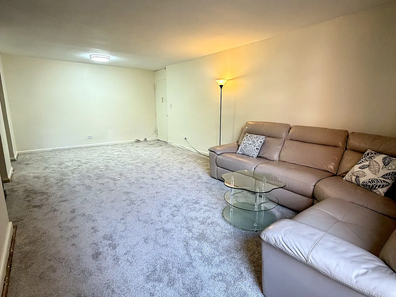 1 bed, 850 sqft, $2,000 — Photo 4