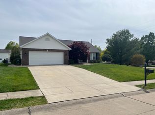 602 Dana Dr, Columbia, IL 62236