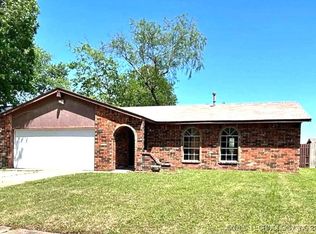 916 W Nashville St, Broken Arrow, OK 74012