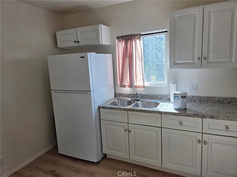 24425 Hawthorne Blvd #C — Photo 6