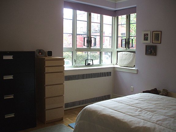 3rd image of 140 8th Ave APT 1R