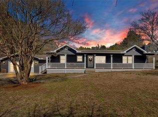 1407 Abrams Rd SE, Silver Creek, GA 30173