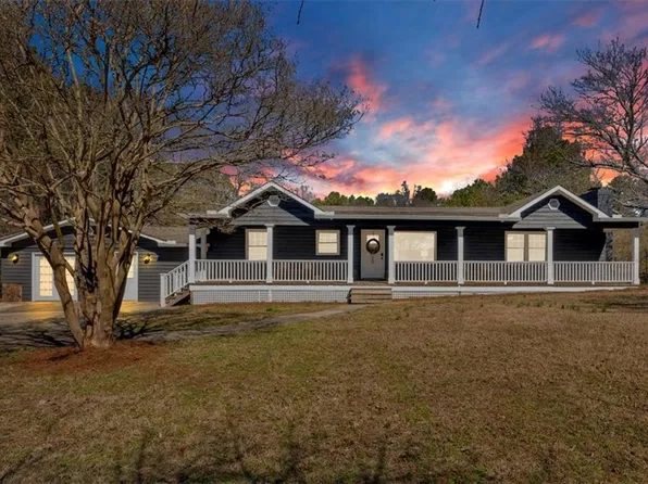 1407 Abrams Rd SE, Silver Creek, GA 30173