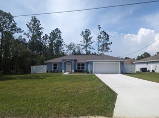 1427 W Cary Dr, Citrus Springs, FL 34434