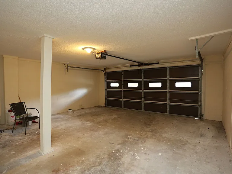706 Hillwood Dr — Photo 10