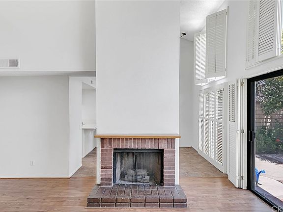 4th image of 23126 Yvette Ln