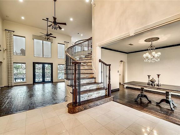 5th image of 8820 Martin Dr