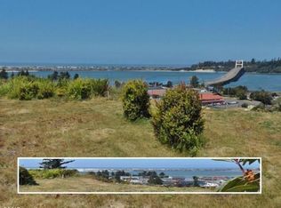 140 S Bay St, Waldport, OR 97394