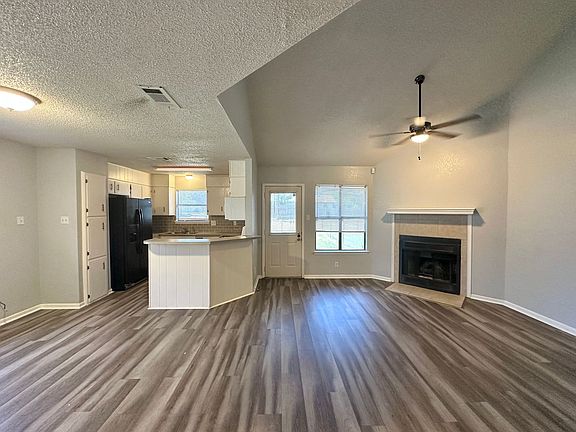 3rd image of 1317B Opal Rd