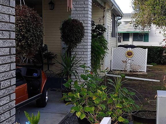 2nd image of 283 Charlotte Cir E