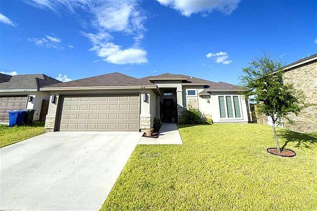 1st image of 618 Waxwing Cedar Dr