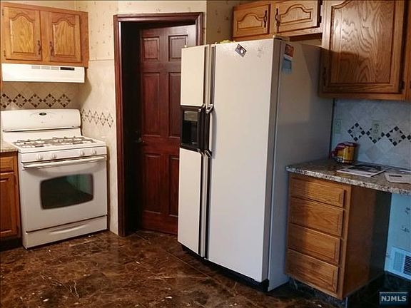 5th image of 1-35 29th St #1X