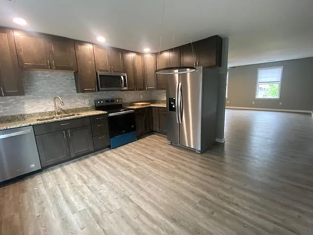 2117 E High St #4 — Photo 1