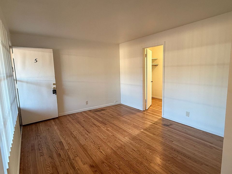 1st image of 1317 E Reserve St APT 5