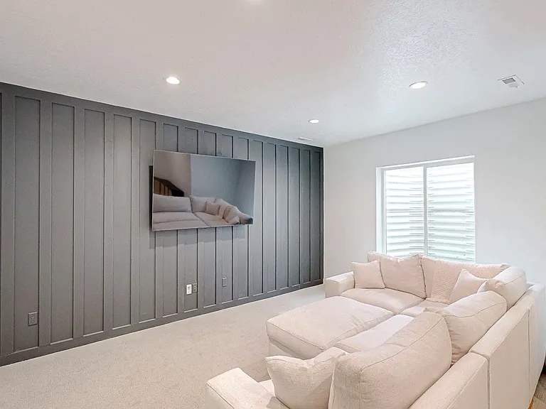 S Cheviot Hills Ln — Photo 9