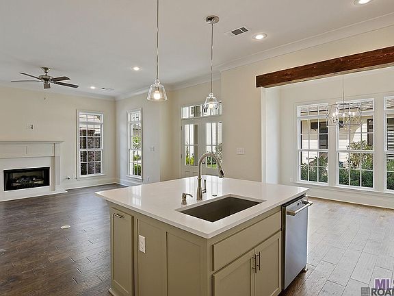 4th image of 5342 Mimosa St