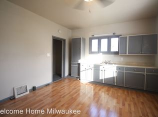 2862 N 34th St, Milwaukee, WI 53210
