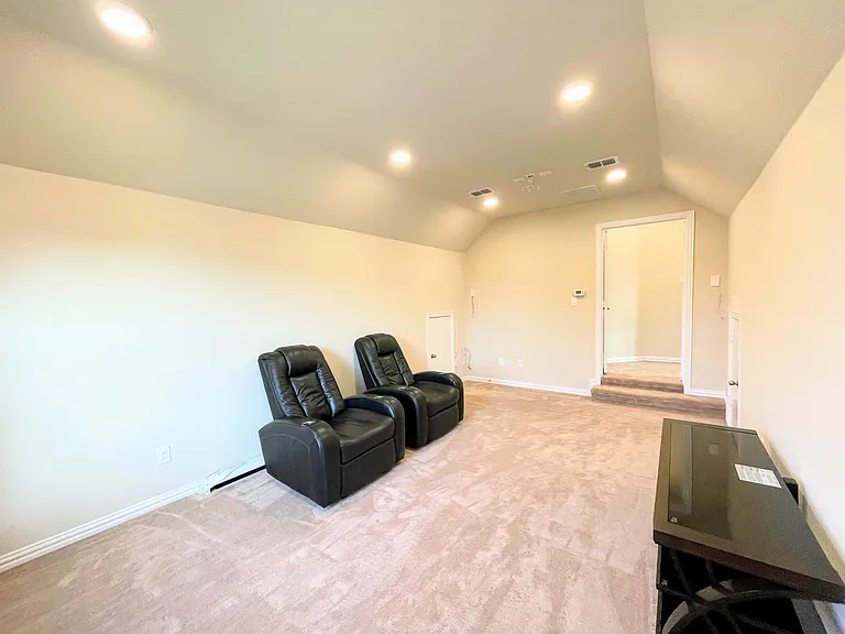 11513 Morrow Ln — Photo 14