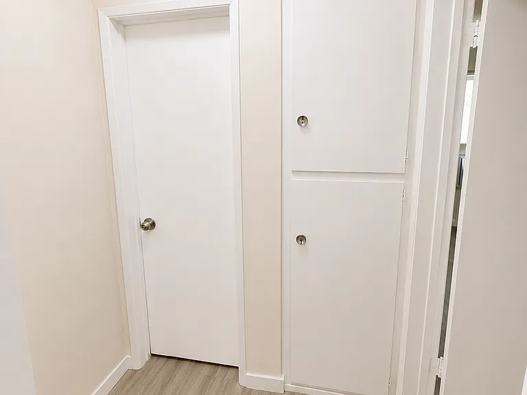534 N Hayworth Ave #104 — Photo 9