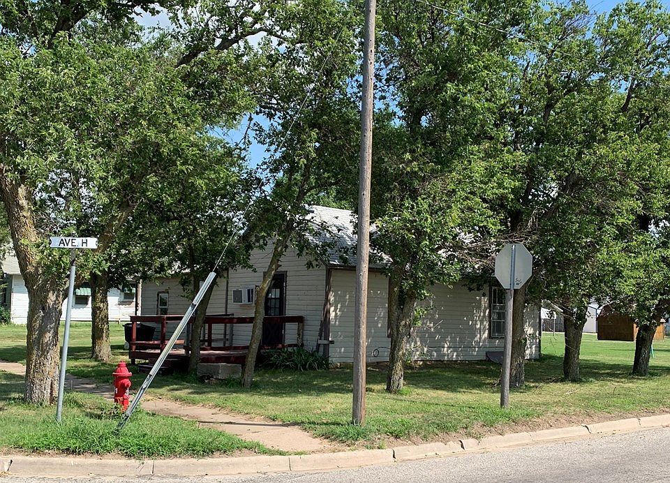 2nd image of 715 27th St
