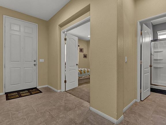 5th image of 28232 Meadow Glen Way W