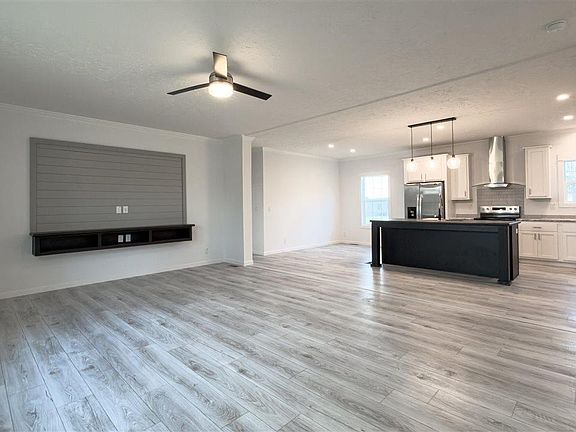 4th image of 2111 Poor Farm Rd