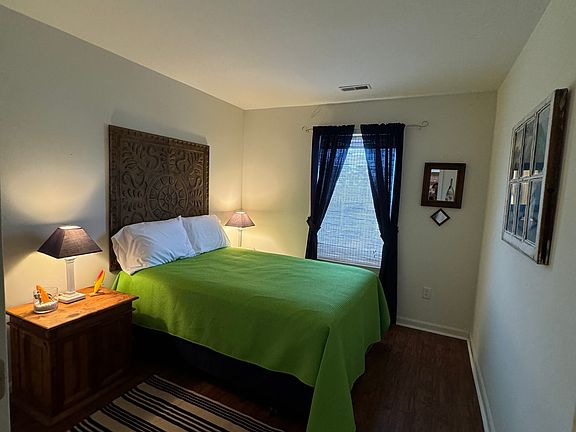 5th image of 35821 S Gloucester Cir