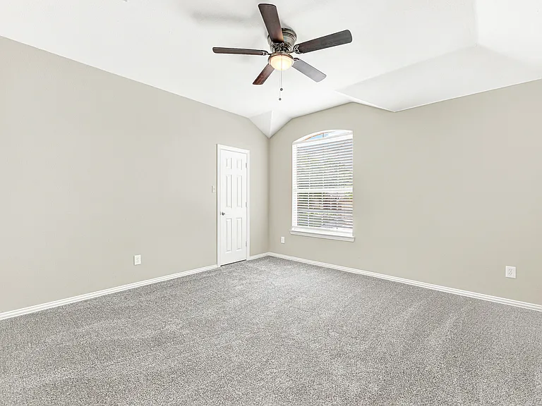 4450 Sharpsburg Dr — Photo 19