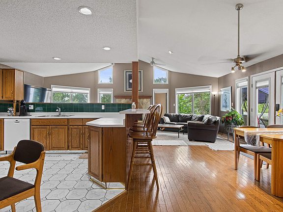 4th image of 11139 157th Ave NW