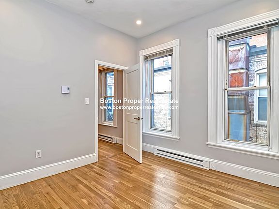 829 Boylston St. #302 Boston - Back Bay Unit Photo 2 (2)