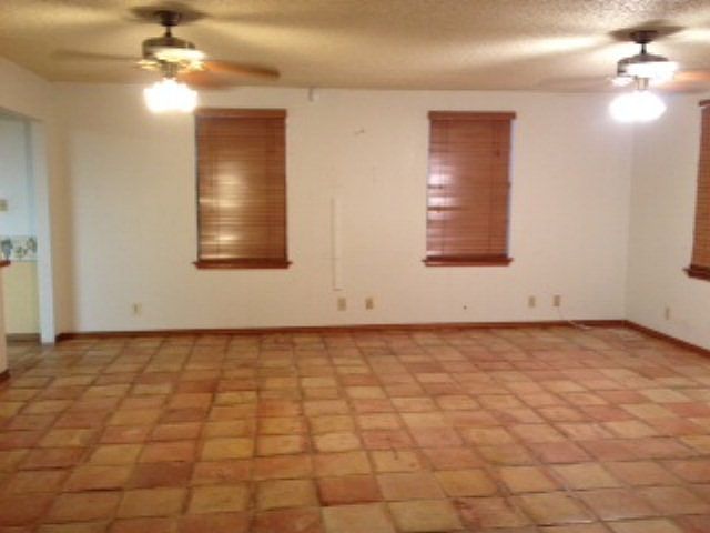 2nd image of 1150 Amanda Ln