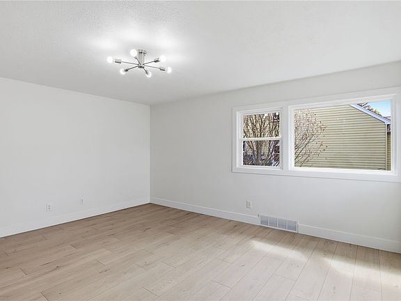 5th image of 73 Woodrow Ave