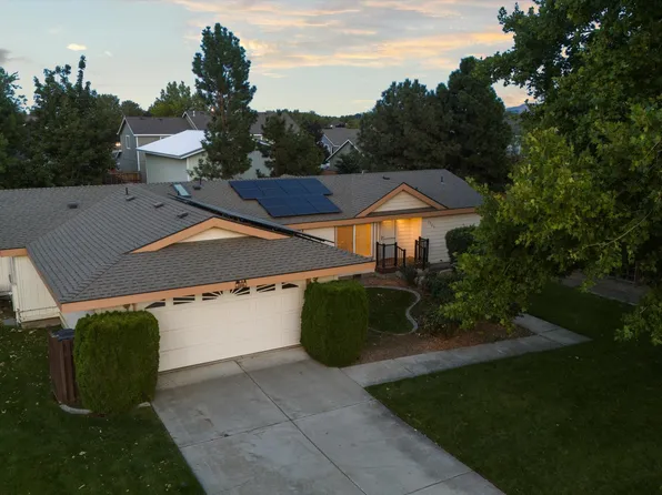 2906 Chicory Dr, West Richland, WA 99353