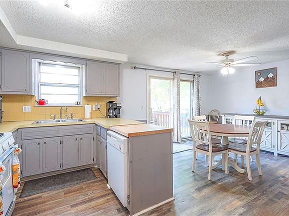 3rd image of 1116 Owen Dr