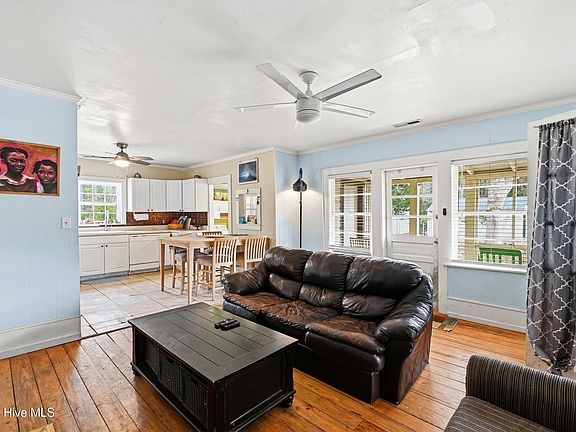 2nd image of 2072 Boones Neck Road SW