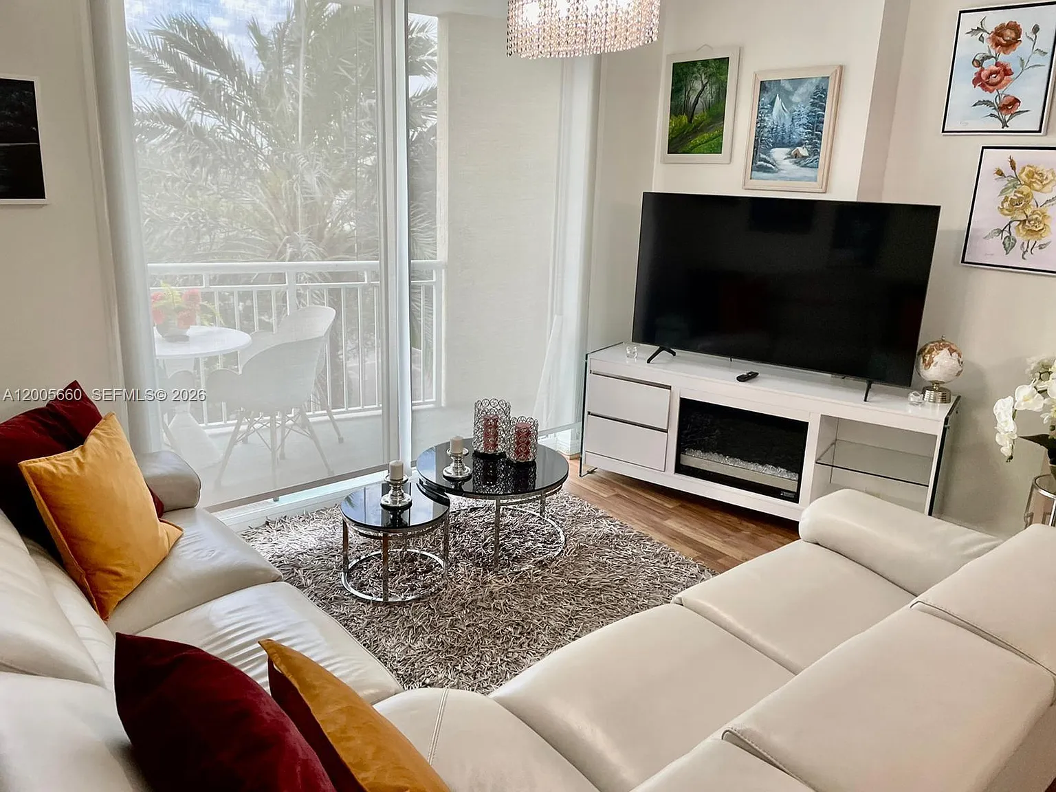 Duo Condominium West — Photo 4