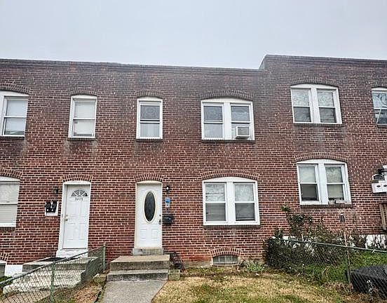 2nd image of 3617 Everett St
