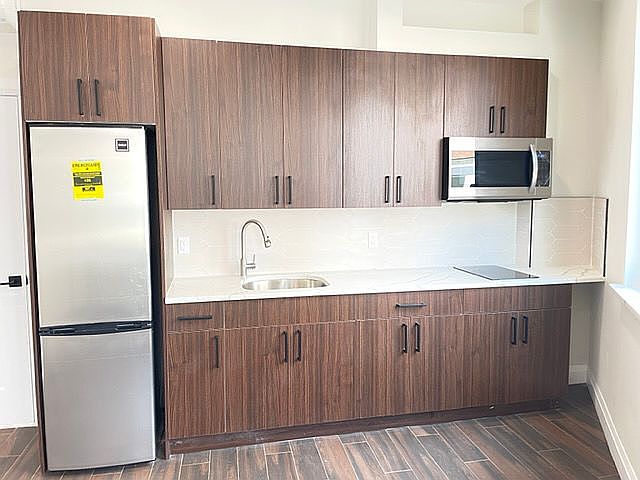 1st image of 1547 Eastern Pkwy #1R