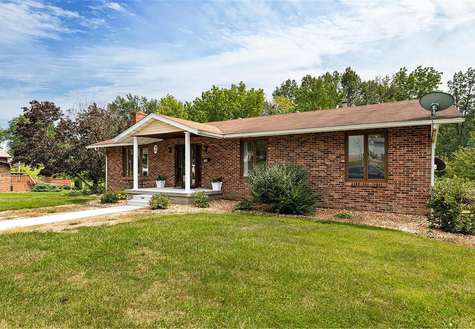 300 S 6th St, Benld, IL 62009 Zillow