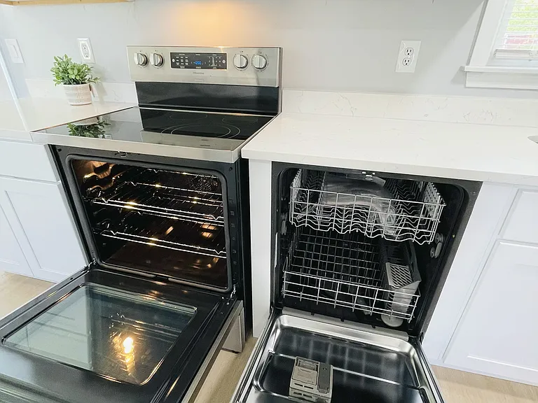 81.5 Maple St #1 — Photo 12