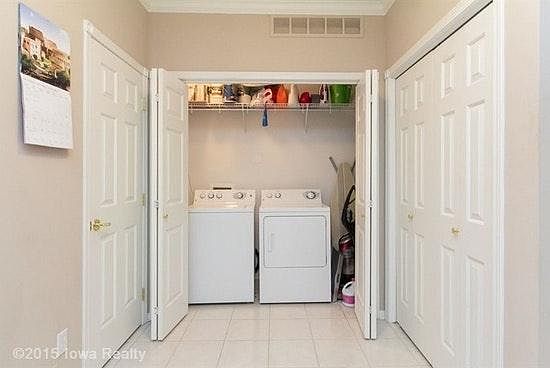 washer dryer in unit