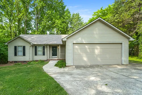 6262 Morehead Rd Photo 1