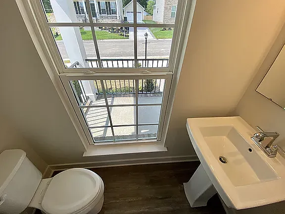 4701 Manor Crossing Pl — Photo 12