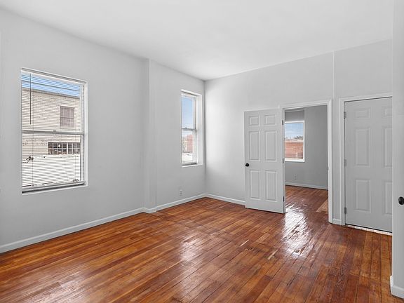 2nd image of 3340 Iowa Ave #B