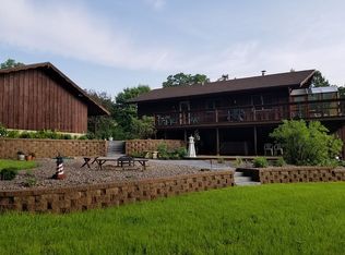 703 Valley View Dr, Decorah, IA 52101